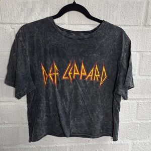Def Leppard Acid Wash Cropped Graphic Tee sz M